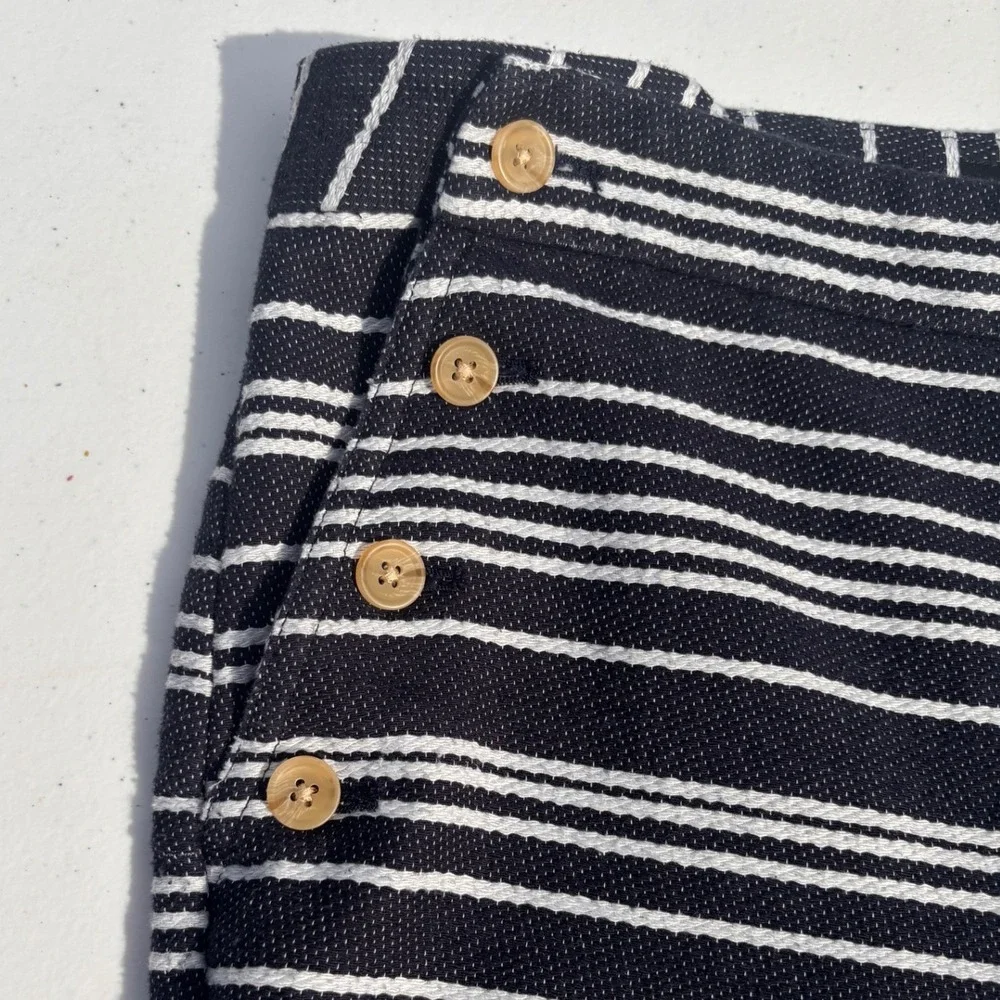 Banana Republic Shorts Womens 2 Navy Blue‎ Striped Sailor Button Detail